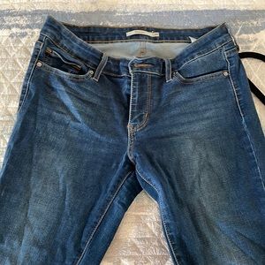 Levi skinny jeans size 29